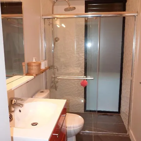 Saint Genes - Chambres Et Table D'hotes Bed & Breakfast