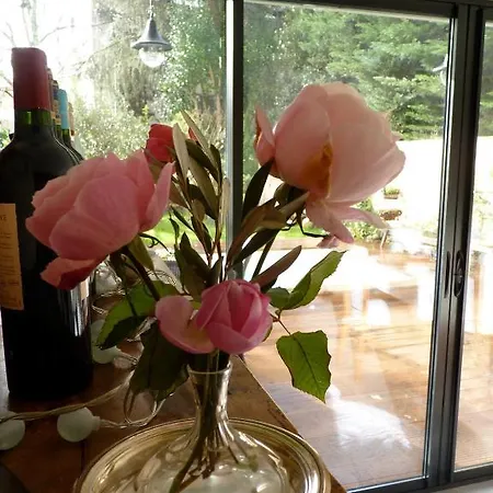Saint Genes - Chambres Et Table D'hotes Bed & Breakfast